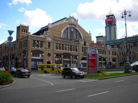 Бессарабский рынок в Киеве. бессарабка